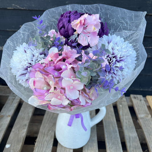 Frilly Poppy & Pom bouquet